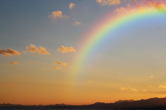 繋げる夕焼けの虹